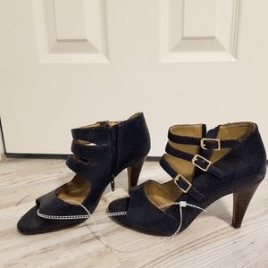 Brand NEW ISOLA Heels